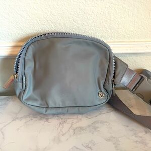 Lululemon 2L Crossbody/Belt Bag